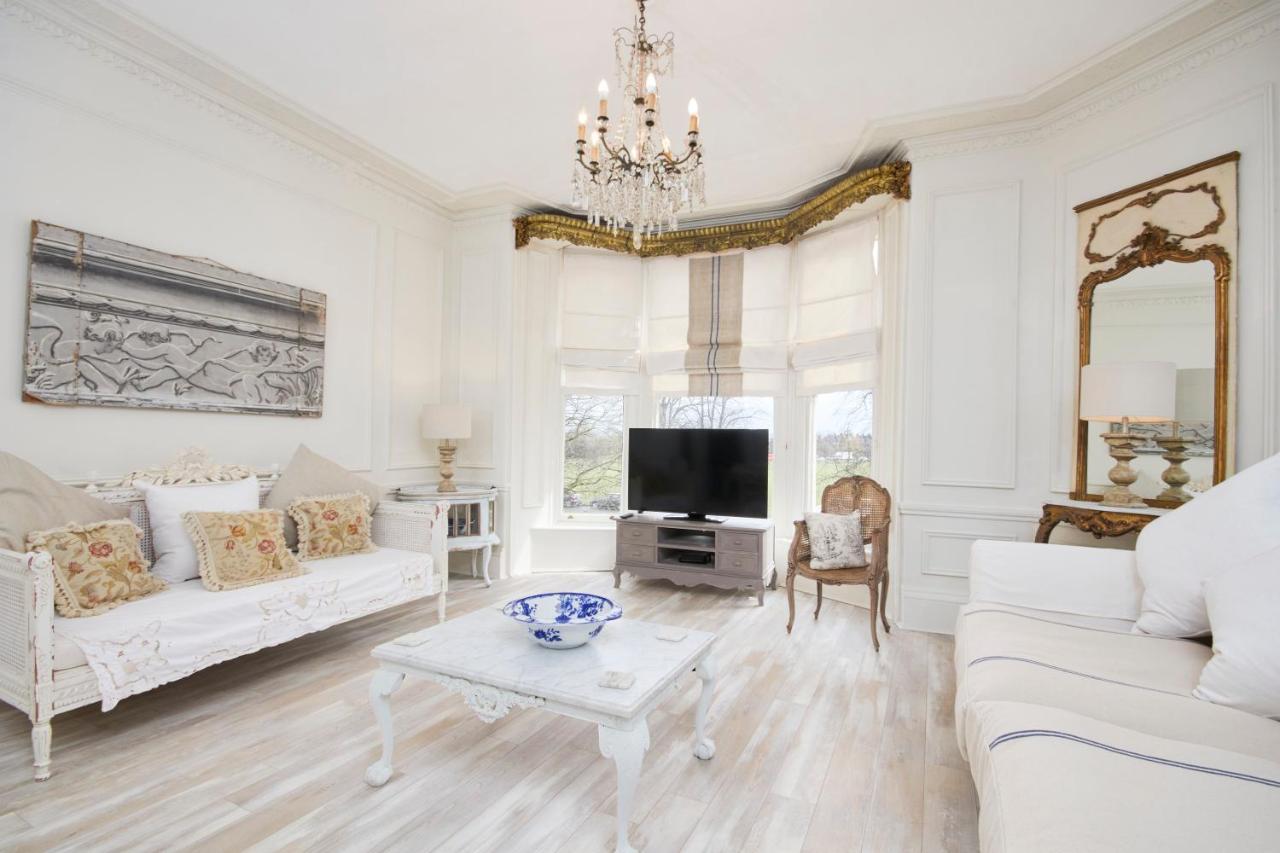 The Stunning French Boudoir Of Harrogate Apartment Bagian luar foto