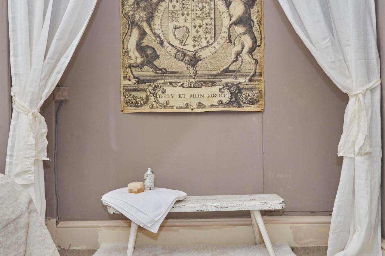 The Stunning French Boudoir Of Harrogate Apartment Bagian luar foto